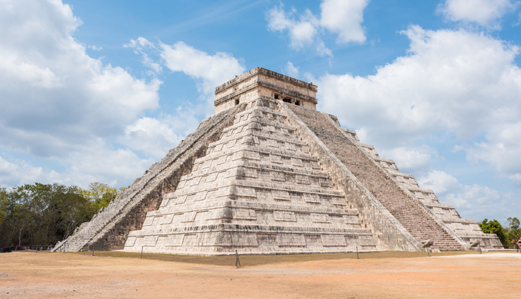 7 wonders of the world,travel,holidays,taj mahal,colosseum,chichen itza,machu picchu,christ the redeemer,petra,great wall of china,great pyramid of giza,travel,holidays,travel guide