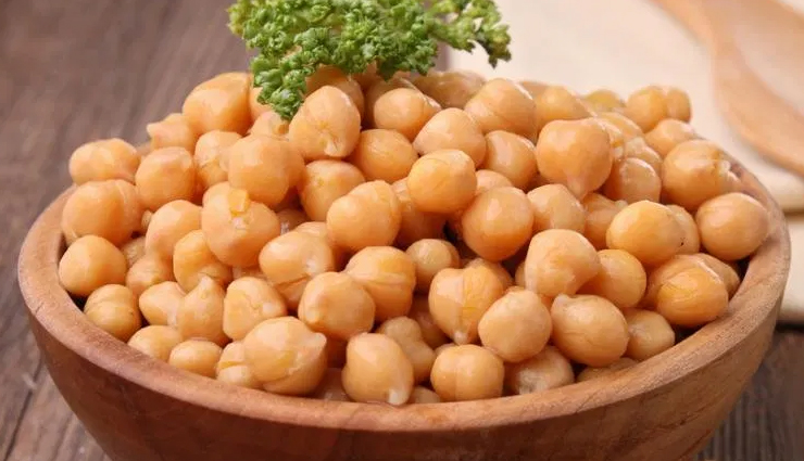 falafel health benefits,nutritional value of falafel,homemade falafel recipe,baked falafel vs. fried falafel,falafel side effects and allergies,chickpea allergy symptoms,sesame allergy and falafel,digestive issues with chickpeas,reducing sodium in falafel,dietary considerations for falafel