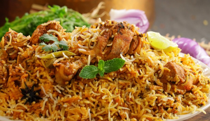 railway stations known for their food,tourism,holidays,travel guide