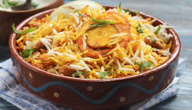 चिकेन की जगह प्लेन बिरयानी ले आया पति, नाराज पत्नी ने खुद को जलाया, हुई मौत