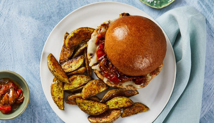 Recipe- Chicken Cheesy Burger For Evening Snack