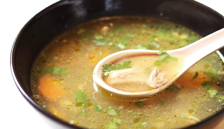 5 Health Benefits of Drinking Chicken Soup in Monsoon
