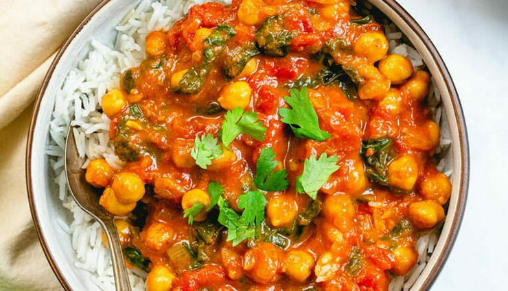 rakhi lunch recipes,indian lunch recipes for rakhi,paneer tikka recipe,chole recipe,aloo gobi recipe,jeera rice recipe,raita recipe,mouthwatering rakhi recipes,festive indian lunch ideas,rakhi spread ideas