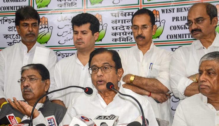 मोदी सरकार रिजर्व बैंक को अपनी मुट्ठी में करने की कोशिश कर रही है : चिदंबरम 