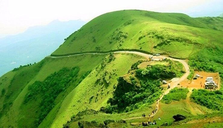 इस गर्मी आनंद उठाये कर्नाटक के खूबसूरत पर्यटक स्थल चिकमंगलूर का