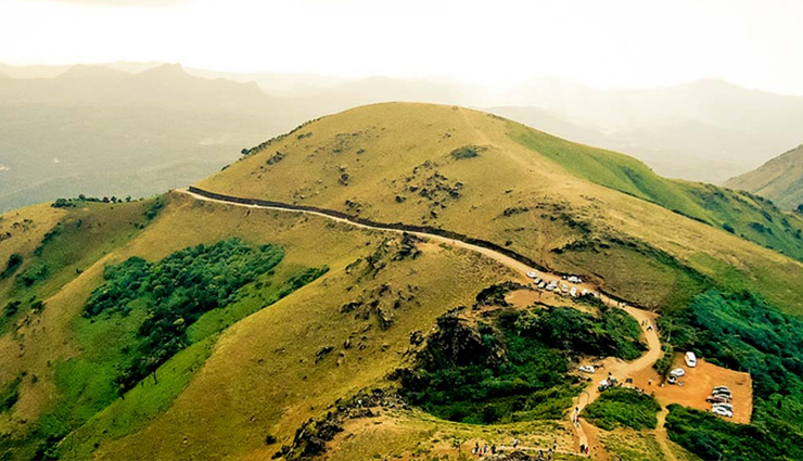 honeymoon destinations in karnataka,karnataka tourism,tourist places in karnataka,coorg,bangalore,mysore,halebeedu,chikmagalur,kabini,gokarna,mangalore,travel,holidays,travel guide,holiday tips