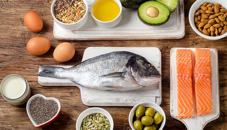 chikungunya,healthy food for chikungunya health tips,fitness tips,coconut water,liquid based foods,fresh leafy vegetables,foods rich in vitamin c,foods rich in omega 3 fatty acids