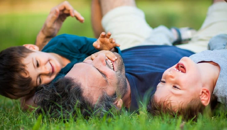 benefits of smiling,benefits of laughter,ways to smile more,how to laugh more often,smile and happiness tips,natural mood boosters,stress relief through smiling,techniques to smile daily,endorphins and dopamine release,simple ways to be happier