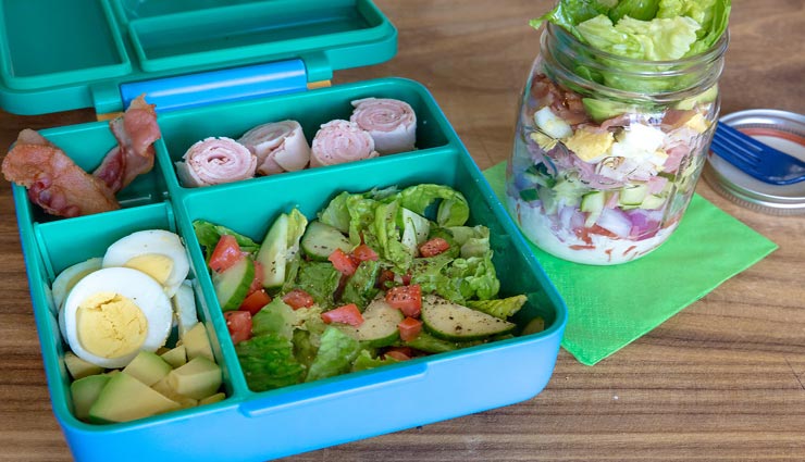 यह बच्चा स्कूल लेकर जाता था दो टिफिन, वजह ला देगी आपके चहरे पर मुस्कान