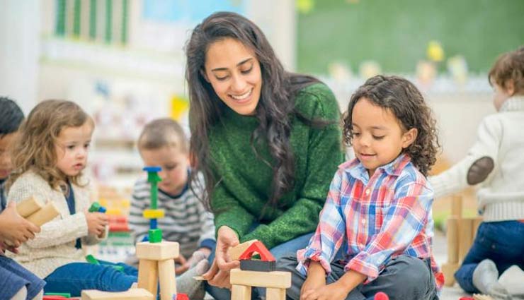 tips to keep in mind before sending child to day care,sending child to day care,tips to follow to send child in day care,finding right day care,relationship tips,mates and me,parenting tips