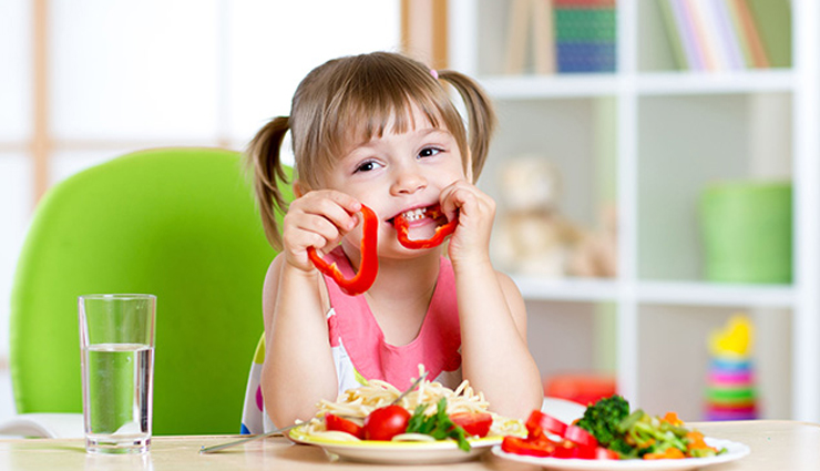 गर्मियों के दिनों में बच्चों की इम्यूनिटी बढ़ाने के लिए आहार में शामिल करें ये 8 चीजें 