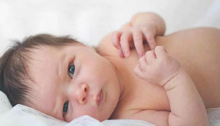 अनोखे कानून: यहाँ बच्चों के इन नामों पर ही लगा रखा है बैन, रखने से पहले कर ले पता