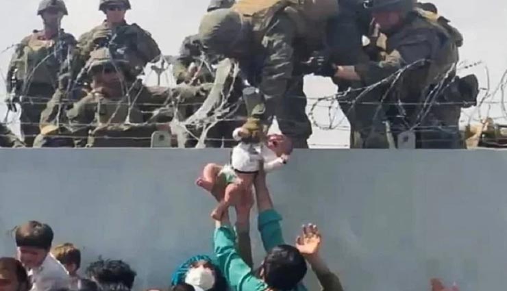 अफगानिस्तान में देखने को मिली अमेरिकी सैनिकों की इंसानियत, दुधमुंहे बच्चे को बचा पेश की मिसाल