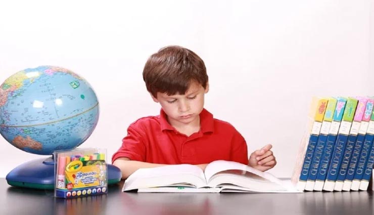 आखिर क्यों पढ़ाई से जी चुरा रहा आपका बच्चा, ये 5 तरीके आपके लिए होंगे मददगार 