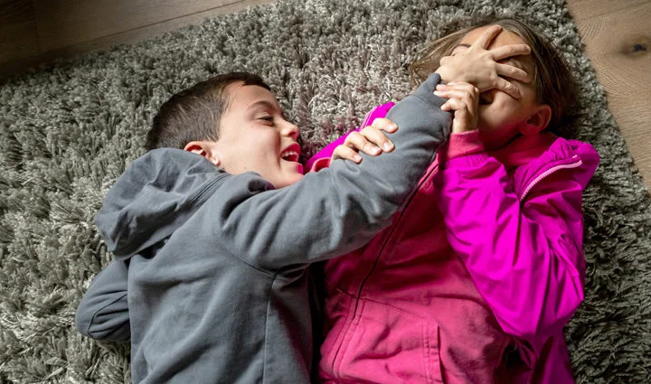 parenting mistakes leading to sibling fights,causes of sibling rivalry due to parental errors,how parenting mistakes affect sibling relationships,preventing sibling fights by avoiding parental errors,impact of parental mistakes on sibling conflicts,avoid these parenting mistakes to prevent sibling fights,tips to mitigate sibling rivalry through effective parenting,parental behaviors influencing sibling disagreements,strategies to minimize sibling fights by addressing parental mistakes,understanding the link between parenting errors and sibling conflicts,resolving sibling disputes by correcting parental behaviors,promoting harmony between siblings by avoiding common parenting mistakes,nurturing healthy sibling relationships by avoiding certain parental actions,creating a peaceful home environment by addressing parental mistakes,enhancing sibling bonds through mindful parenting practices