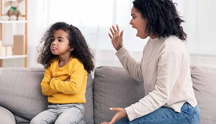 पेरेंट्स के व्यवहार से जुड़ी ये आदतें ही करती हैं बच्चों को उनसे दूर, लाएं इनमें बदलाव these habits related to the behavior of the parents keep the children away from them bring changes in them,mates and me,relationship tips