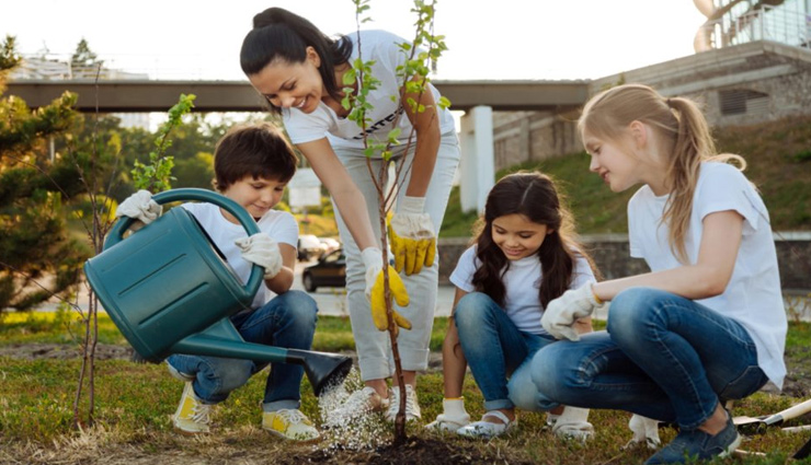 child attention,tips to deal with attention seeking child,child care tips,parenting tips