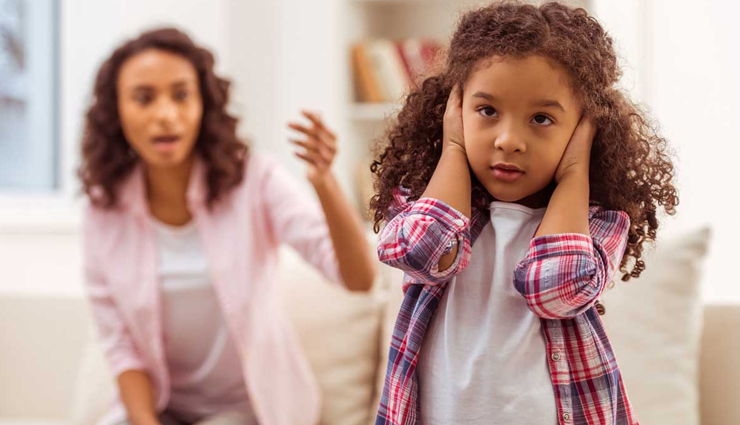 पेरेंट्स के व्यवहार से जुड़ी ये आदतें ही करती हैं बच्चों को उनसे दूर, लाएं इनमें बदलाव these habits related to the behavior of the parents keep the children away from them bring changes in them,mates and me,relationship tips