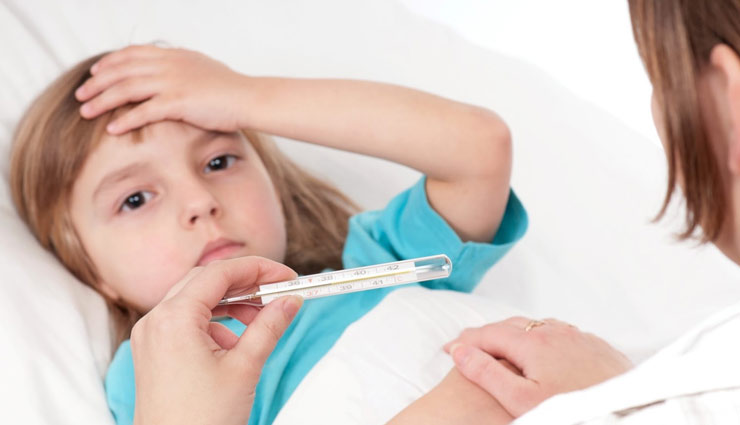 बच्चों का बुखार ना बन जाए परेशानी का कारण, ध्यान रखें ये बातें