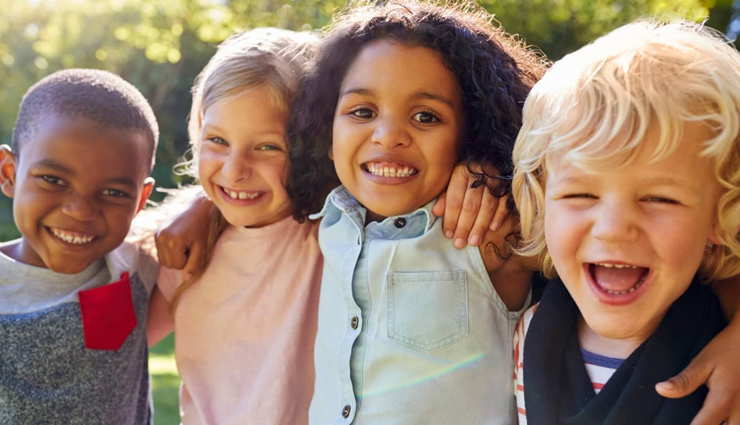 अपने बच्चे को जरूर सिखाएं दोस्ती से जुड़ी ये बातें, बनेंगे सच्चे और अच्छे दोस्त 