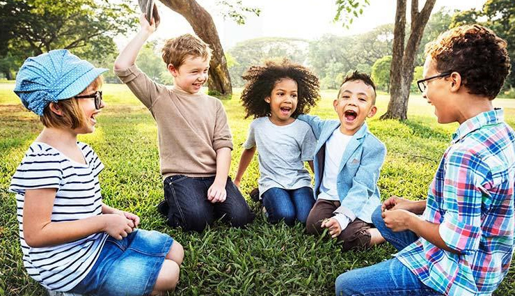 अपने बच्चे को जरूर सिखाएं दोस्ती से जुड़ी ये बातें, बनेंगे सच्चे और अच्छे दोस्त children care tips,Friendship,friendship tips,good friends,child care tips,relationship tips