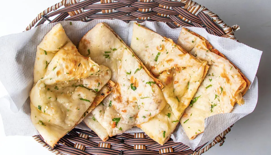 चिली चीज नान : इसका स्वाद देता है अलग ही मजा, किसी को खिलाना चाहते हैं स्पेशल तो है बढ़िया चोइस #Recipe