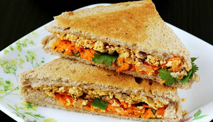 Recipe- Easy To Make Chilli Paneer Toast
