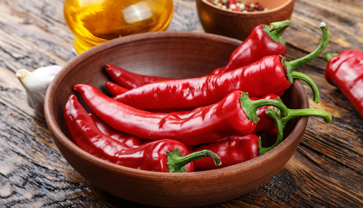 spices that can replace medicines,spices,medicine,home made medicines,fenugreek methi,coriander dhania,turmeric haldi,clove laung,cardamom elaichi,black pepper,chili pepper,celery seeds,cinnamon,cayenne,caraway seed,fenugreek