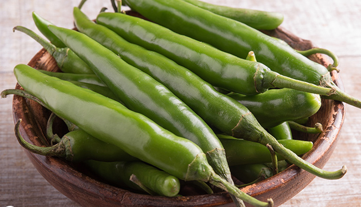 green chillies are very useful to add tempering to the food,know the benefits of eating it,Health,healthy living