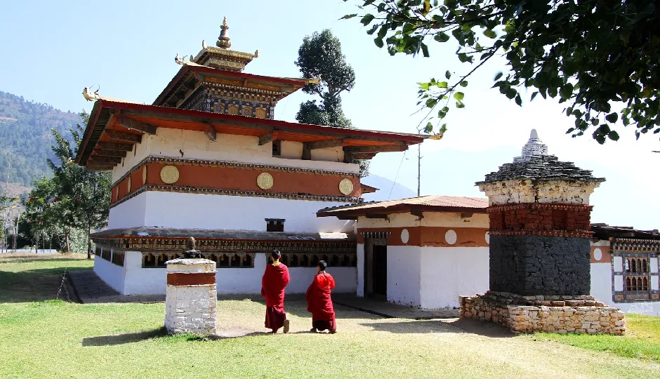 punakha bhutan,things to do in punakha,punakha dzong,punakha suspension bridge,khamsum yulley namgyal chorten hike,chimi lhakhang temple,river rafting punakha,sangchhen dorji lhuendrup nunnery,talo monastery,limbukha village trek,ritsha village punakha,bhutan travel guide