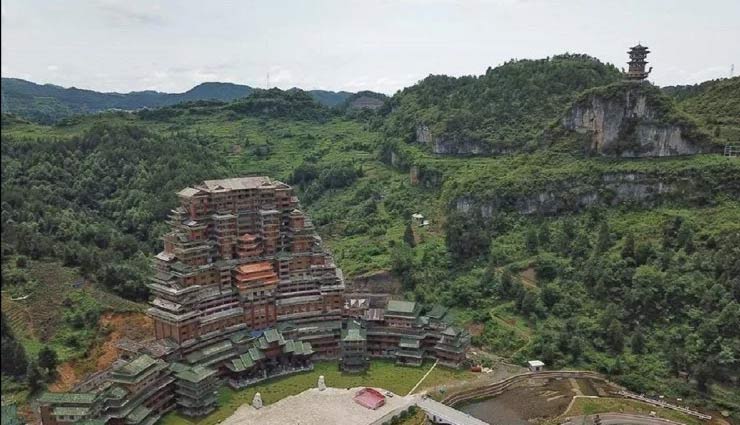 यह 24 मंजिला इमारत बनी है लकड़ी से, देखकर ही हैरान रह जाते है लोग 