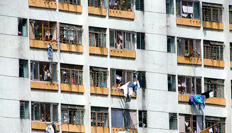 survives 18 storey fall,four year old boy,miraculously survives,18 storey plunge,18 storey fall,china,weird news