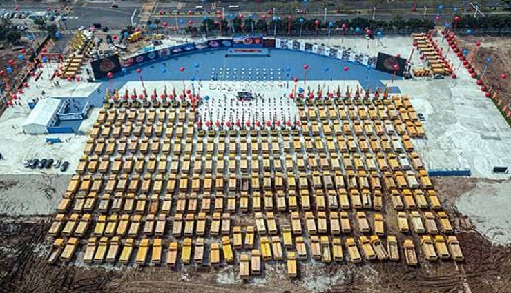 world biggest football stadium,covid-19,coronavirus in china,china guangzhou,china football stadium,coronavirus
