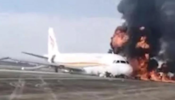 चीन में बड़ा हादसा: टेकऑफ के दौरान रनवे पर फिसला विमान, पकड़ी आग, 113 यात्री थे सवार