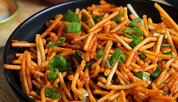 chinese bhel,chinese bhel recipe,chinese bhel recipe in hindi,weekend recipe in hindi