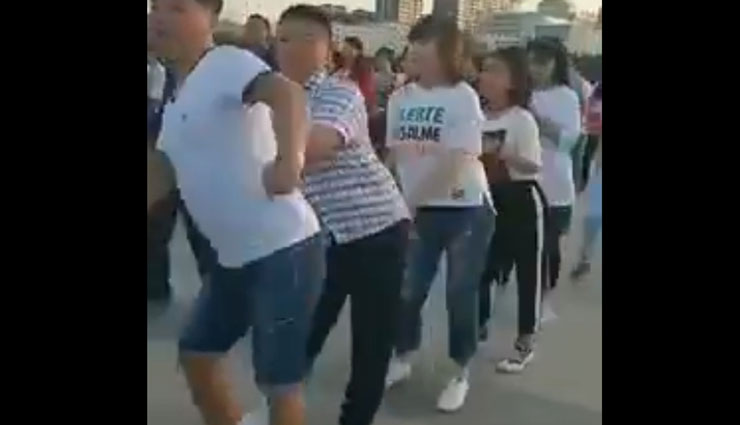 VIDEO Navratri 2018- This video of ‘Chinese Garba’ will make you leave your seat and dance