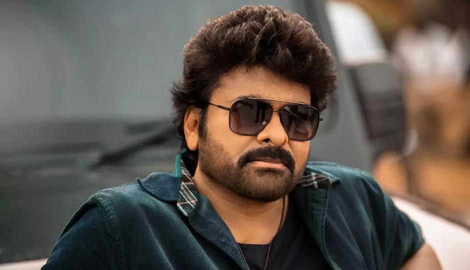 Chiranjeevi Meets Peddi Team and Congratulates Them