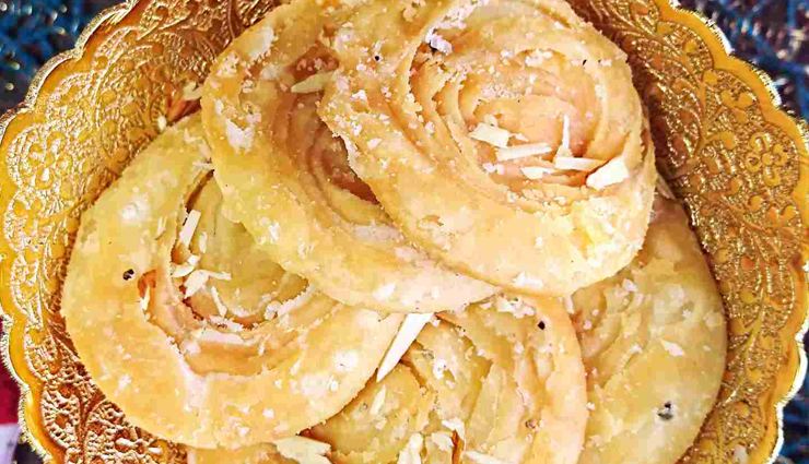 Diwali 2023 - Enjoy Diwali Party With Delicious Chiroti