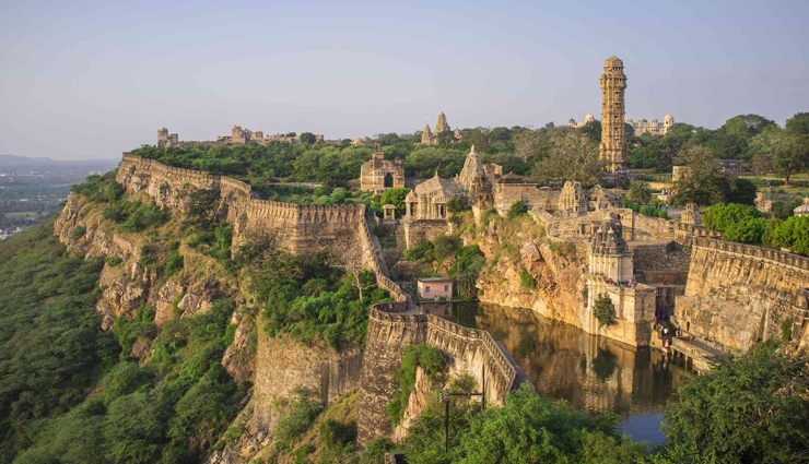 chittorgarh fort,rana kumbha palace,kirti stambh,fateh prakash palace museum,vijay stambh,kumbha shyam temple & meerabai temple,chittorgarh,rajasthan,places to visit in chittorgarh,places to visit in rajasthan