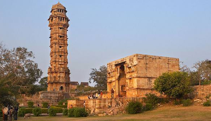 chittorgarh fort,rana kumbha palace,kirti stambh,fateh prakash palace museum,vijay stambh,kumbha shyam temple & meerabai temple,chittorgarh,rajasthan,places to visit in chittorgarh,places to visit in rajasthan