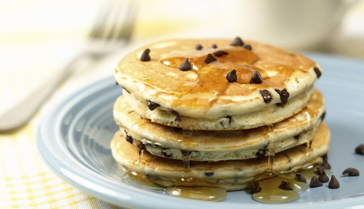 tea time snack,chocolate chip pancakes,chocolate chip pancakes without eggs,chocolate chip pancakes all recipes,chocolate chip pancakes recipe,banana and chocolate chip pancakes,chocolate chip pancakes buttermilk,hunger struck,food