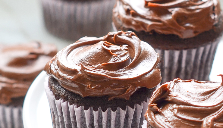 eggless chocolate cupcakes,chocolate cupcakes recipe,hunger struck,food,easy recipe