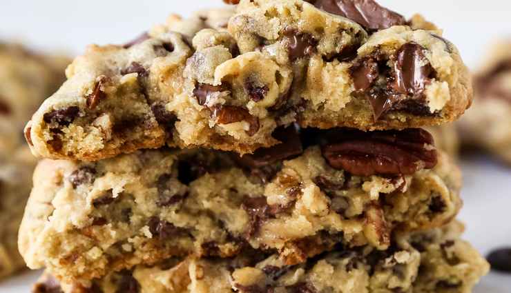 chocolate chip and pecan cookies,choco chip pecan cookies,cookies recipes,choco chip cookies recipes,hunger struck,food,recipes