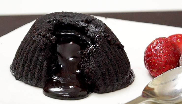 Valentine Special : 'चोको लावा केक' से करें पार्टनर का दिल खुश #Recipe