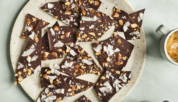 chocolate almond bark recipe,chocolate almond bark with sea salt,easy recipes,hunger struck,food