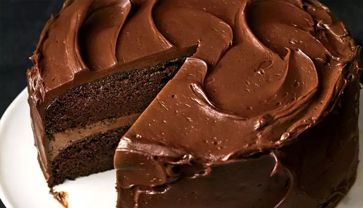 रसोई में दिखाए अपना हुनर, मदर्स डे पर मां को बनाकर खिलाएं 'चॉकलेट केक' #Recipe