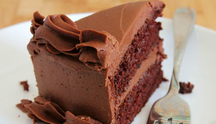 Chocolate Day Recipe- Simple To Make Moist Eggless Chocolate Cake