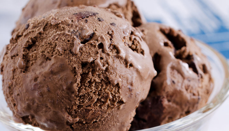 Recipe - Creamy Homemade Chocolate Chip Ice Cream