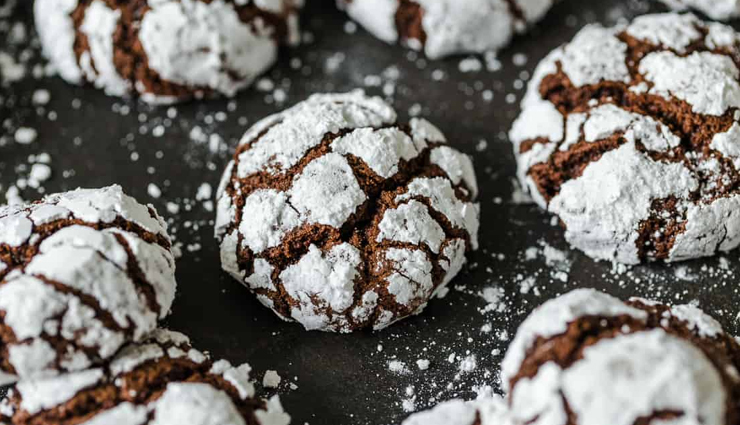 Recipe - Irresistible Chocolate Crinkle Cookies