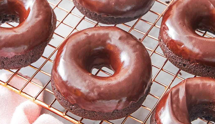 chocolate donut,chocolate donut recipe,valentine recipe,chocolate day recipe
